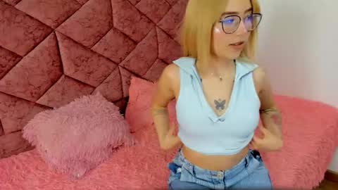 Snapshot of baby__flame chatting on February 2026 07:42:02 PM Maddie online show from February 2026 07:42:02 PM