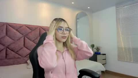 Snapshot of baby__flame chatting on February 2026 01:09:02 PM Maddie online show from February 2026 01:09:02 PM