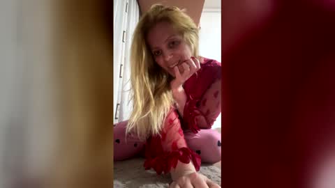 Baby Blonde online show from May 2026 08:49:02 PM