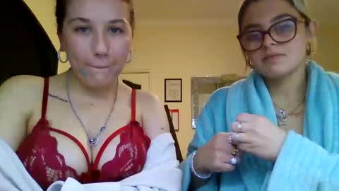 Snapshot of baby_girls2224 chatting on February 2026 08:37:01 PM baby_girls2224 online show from February 2026 08:37:01 PM