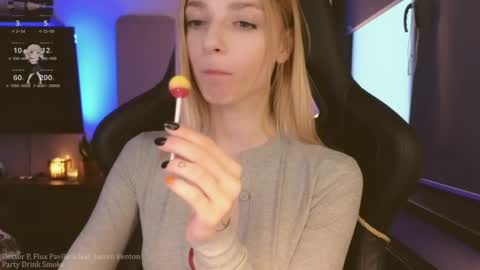 Snapshot of baby_gopn1k chatting on February 2025 02:49:01 PM baby gopn1k online show from February 2025 02:49:01 PM