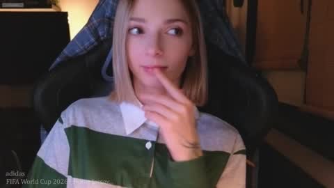 Snapshot of baby_gopn1k chatting on December 2025 05:13:01 AM baby gopn1k online show from December 2025 05:13:01 AM