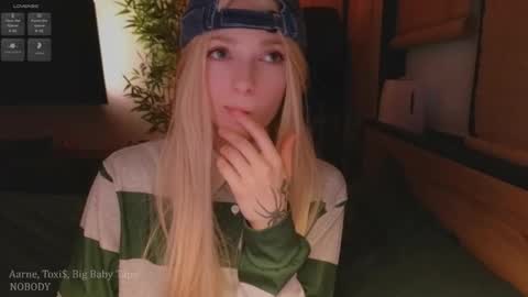 Snapshot of baby_gopn1k chatting on February 2026 05:16:02 AM baby gopn1k online show from February 2026 05:16:02 AM