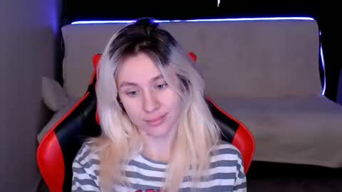 Snapshot of baby_kitte chatting on December 2024 06:43:02 AM baby_kitte online show from December 2024 06:43:02 AM