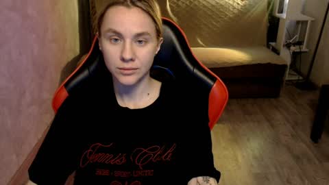 baby_kitte online show from April 2026 02:25:01 PM