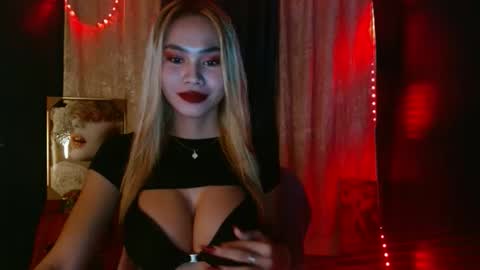 Snapshot of baby_love143 chatting on November 2025 12:16:02 PM sky online show from November 2025 12:16:02 PM