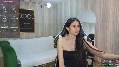 Snapshot of baby_lush_t chatting on October 2025 07:22:01 PM Bella online show from October 2025 07:22:01 PM