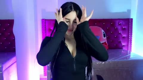 Nico online show from April 2026 12:54:02 PM