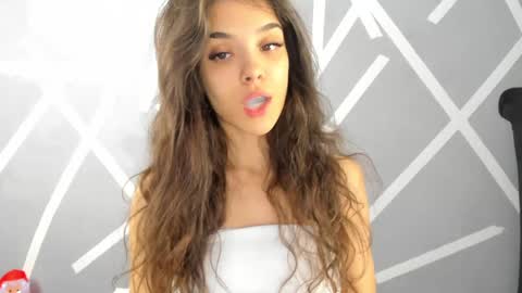 Snapshot of babyaylin chatting on December 2024 05:42:01 AM Aylin online show from December 2024 05:42:01 AM