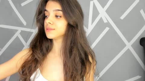 Snapshot of babyaylin chatting on December 2024 06:01:02 AM Aylin online show from December 2024 06:01:02 AM