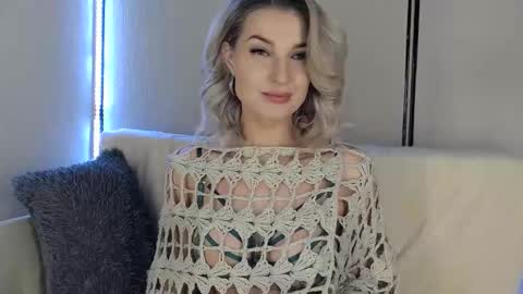 Kate online show from December 2025 04:44:01 PM