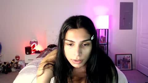 Snapshot of babyempathy chatting on February 2025 11:00:02 AM akira online show from February 2025 11:00:02 AM