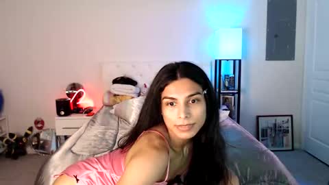 Snapshot of babyempathy chatting on February 2025 06:28:01 AM akira online show from February 2025 06:28:01 AM