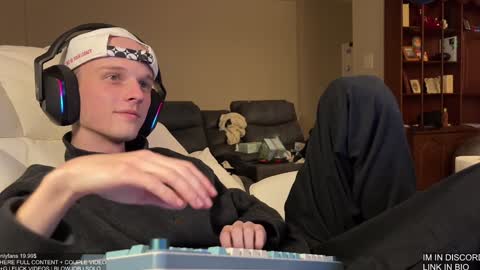 Big cock boy online show from December 2024 04:06:01 AM