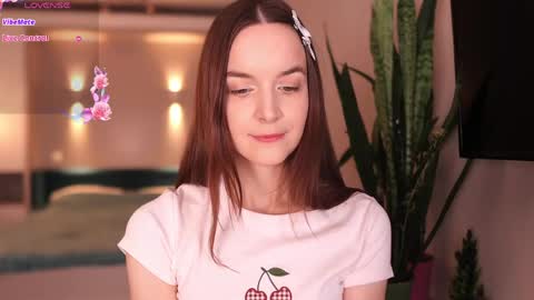 Snapshot of babyfawnn chatting on April 2026 09:20:01 PM Kira online show from April 2026 09:20:01 PM