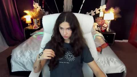 Snapshot of babyflowerr chatting on November 2025 08:11:02 PM Sasha online show from November 2025 08:11:02 PM