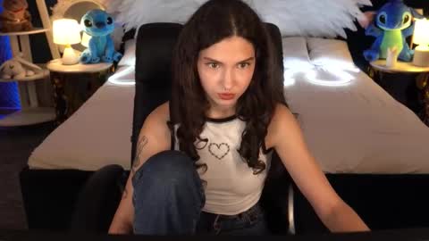 Snapshot of babyflowerr chatting on November 2025 08:20:02 PM Sasha online show from November 2025 08:20:02 PM