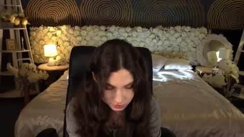 Snapshot of babyflowerr chatting on February 2026 07:56:02 PM Sasha online show from February 2026 07:56:02 PM