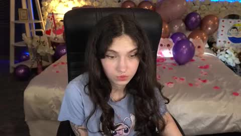 Snapshot of babyflowerr chatting on February 2026 07:43:02 PM Sasha online show from February 2026 07:43:02 PM