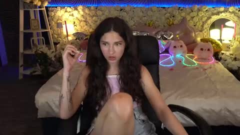 Snapshot of babyflowerr chatting on May 2026 07:08:01 PM Sasha online show from May 2026 07:08:01 PM