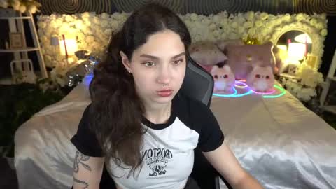 Snapshot of babyflowerr chatting on May 2026 07:09:02 PM Sasha online show from May 2026 07:09:02 PM