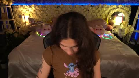 Snapshot of babyflowerr chatting on May 2026 07:00:01 PM Sasha online show from May 2026 07:00:01 PM