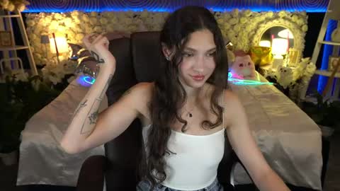 Snapshot of babyflowerr chatting on May 2026 07:01:01 PM Sasha online show from May 2026 07:01:01 PM