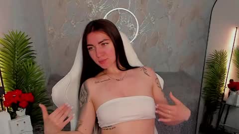 Sophia online show from June 2026 01:52:01 AM