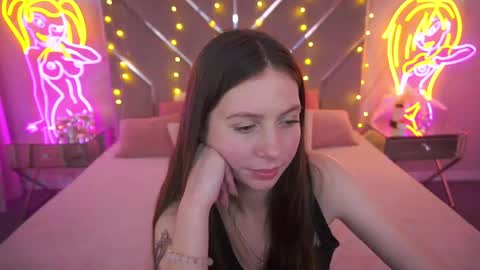 Lady Vi online show from May 2026 01:51:02 PM