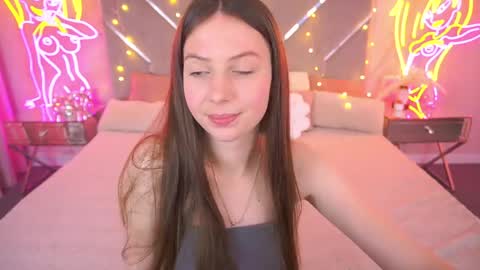 Lady Vi online show from May 2026 12:55:02 PM