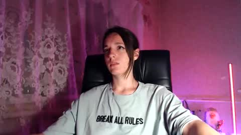 Sonya online show from June 2026 07:13:01 PM