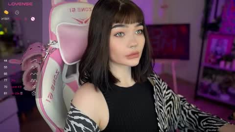 Nika online show from January 2025 10:28:02 PM