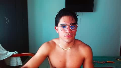 Snapshot of babysebasxxx chatting on October 2025 04:42:01 PM sebas online show from October 2025 04:42:01 PM