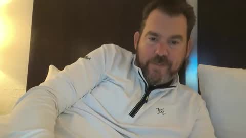 Snapshot of backofyourholes chatting on May 2026 04:29:02 AM backofyourholes online show from May 2026 04:29:02 AM