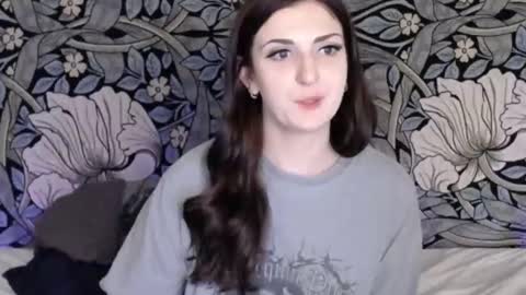 Ava online show from October 2025 01:57:01 AM