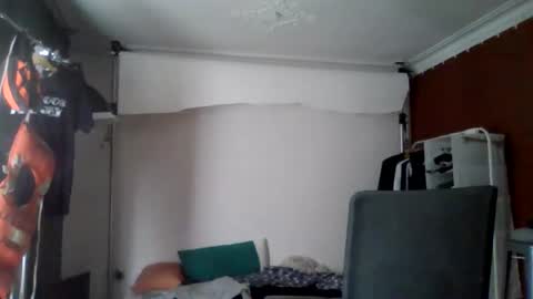 Snapshot of backuphoney chatting on November 2025 12:09:02 PM Honey online show from November 2025 12:09:02 PM