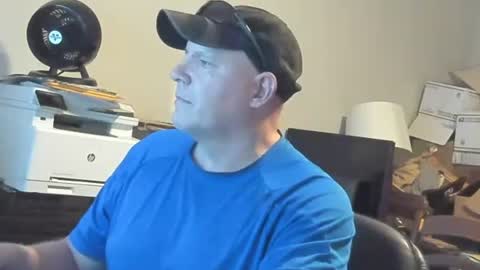 Snapshot of bad_boy4u2abuse chatting on September 2025 12:34:01 AM bad_boy4u2abuse online show from September 2025 12:34:01 AM