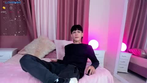 Snapshot of badboy_one chatting on October 2025 09:37:02 PM jhojan online show from October 2025 09:37:02 PM