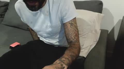 Snapshot of badcouple_ chatting on October 2025 04:34:02 AM BadCouple online show from October 2025 04:34:02 AM