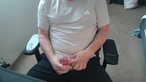 baddaddy77 online show from April 2026 03:01:01 PM