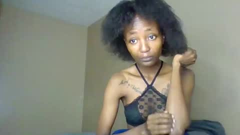 baddie_bunnie online show from December 2025 01:54:01 AM