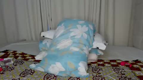 Snapshot of baddie_caramell chatting on September 2025 07:33:02 AM baddie_caramell online show from September 2025 07:33:02 AM