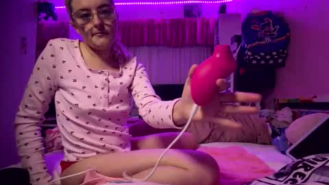 baddieprettypussy online show from May 2026 09:46:01 AM