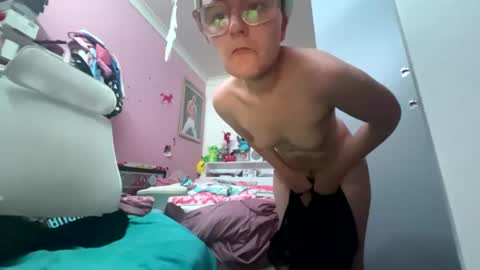 baddieprettypussy online show from June 2026 11:37:02 AM