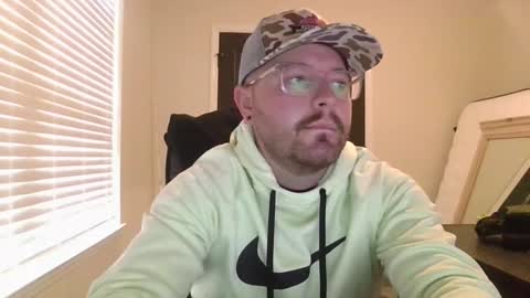 Snapshot of baddydaddy23 chatting on October 2025 06:50:01 PM Jon online show from October 2025 06:50:01 PM