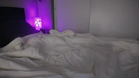 Jade online show from May 2026 03:45:01 AM