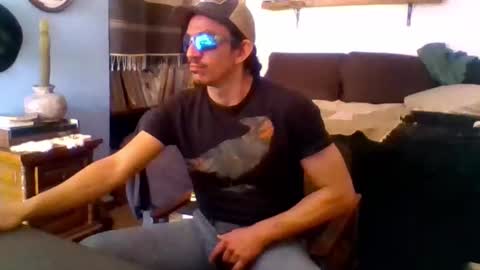 Mexican livin Off the Wall online show from January 2026 07:17:01 PM