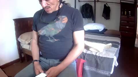 Mexican livin Off the Wall online show from May 2026 07:29:01 PM