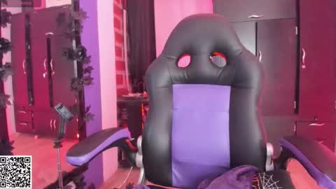 Snapshot of badkatyuska chatting on January 2026 06:13:01 PM Please help me to reach 100 thumbs up online show from January 2026 06:13:01 PM