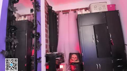 Snapshot of badkatyuska chatting on February 2026 07:07:01 PM Please help me to reach 100 thumbs up online show from February 2026 07:07:01 PM